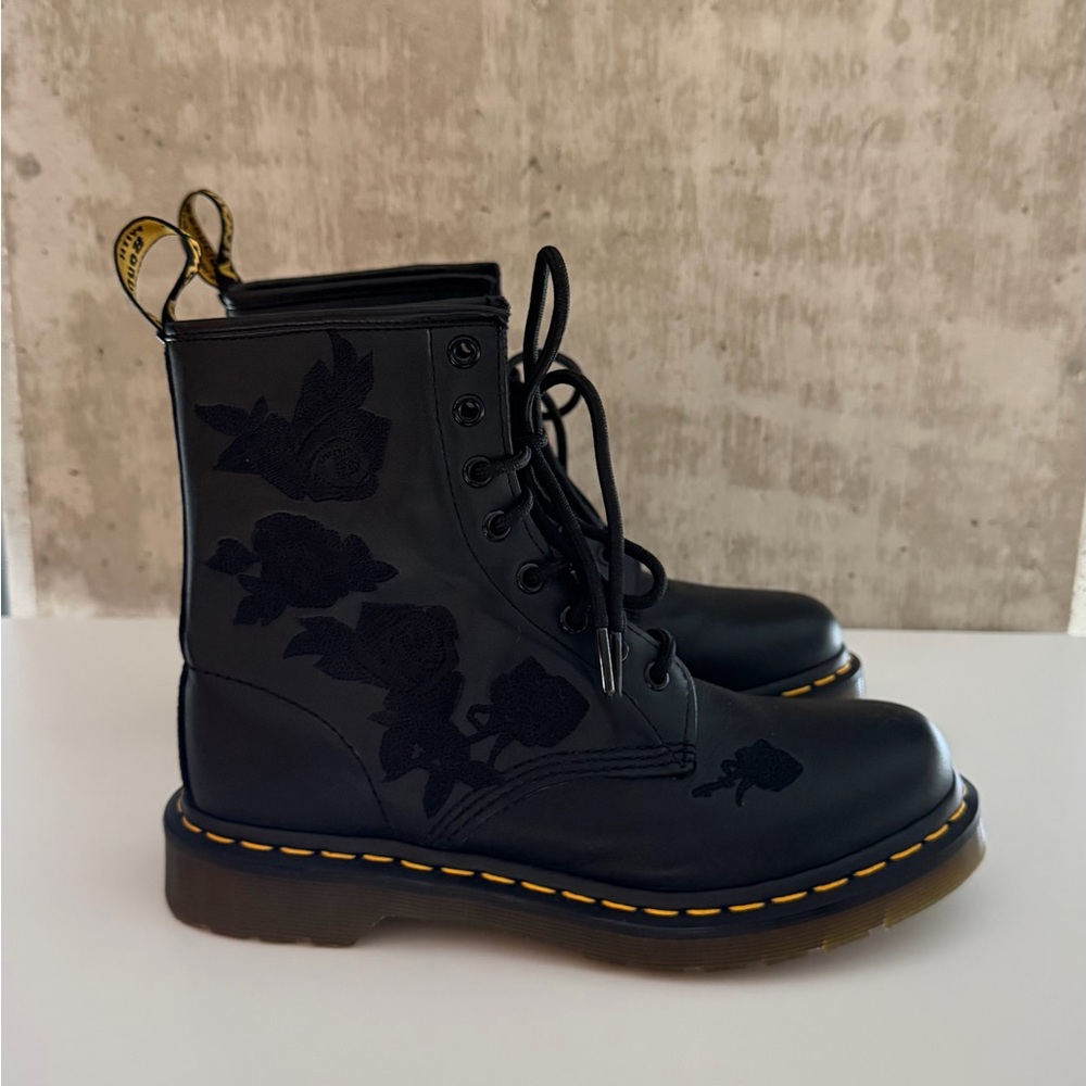 Dr. Martens 1460 Vonda Mono Women’s Floral Boots - All Black - Like New
